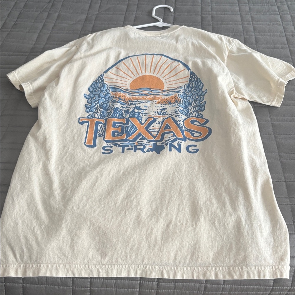 Old Row Texas strong pocket tee